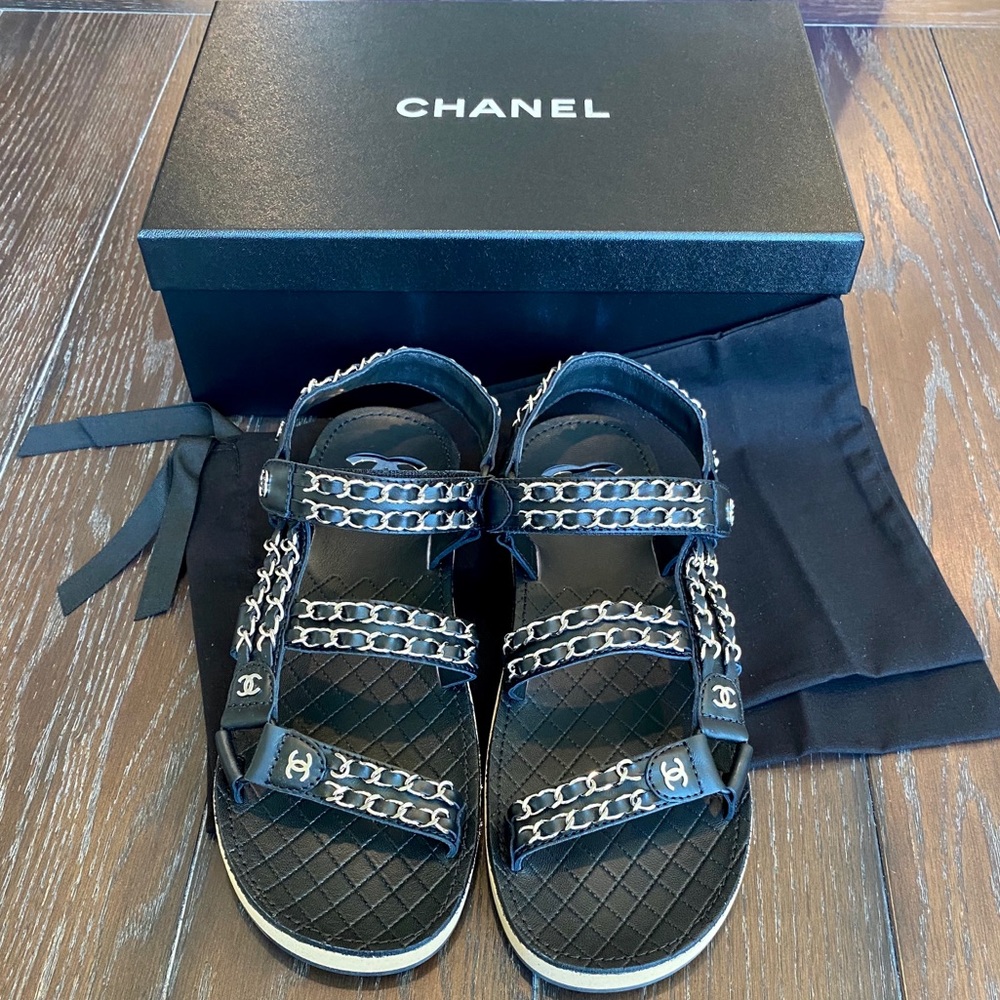 💓Sold💓Chanel Chain Plain Leather Sandals - Picture 3 of 11